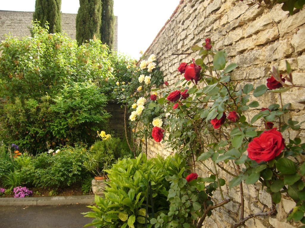 Hotel La Villa Fleurie Beaune  Bagian luar foto