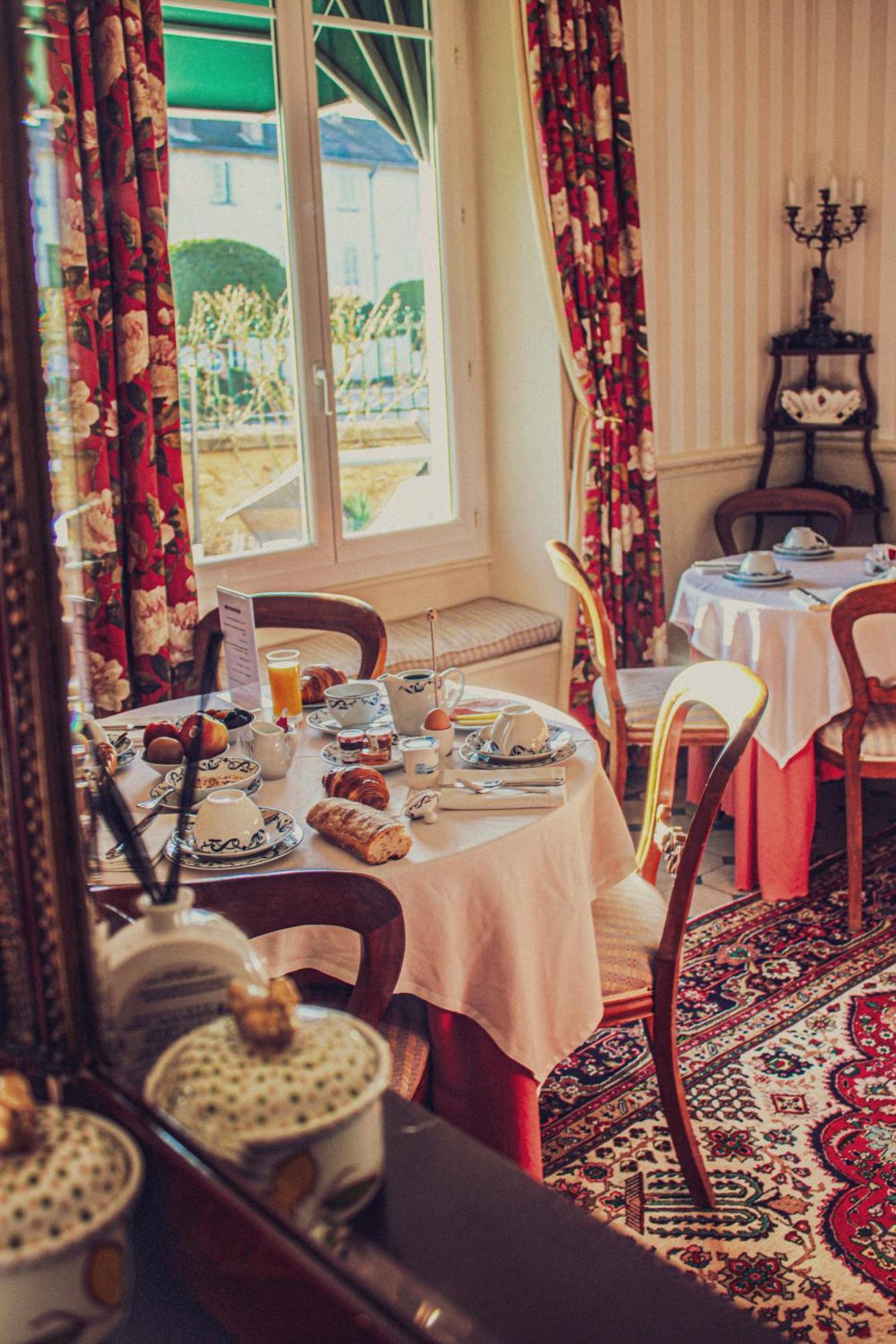Hotel La Villa Fleurie Beaune  Bagian luar foto