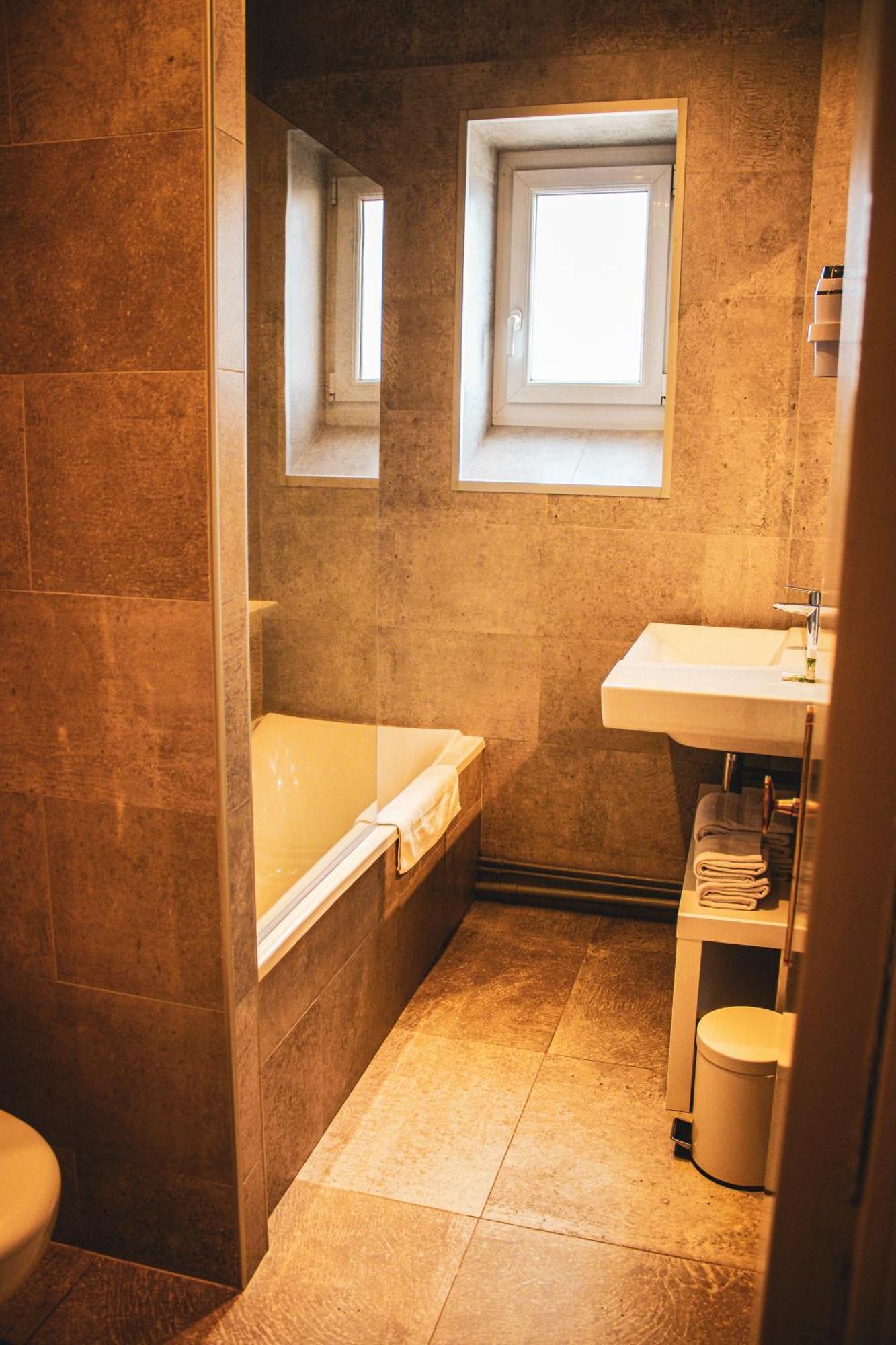 Hotel La Villa Fleurie Beaune  Bagian luar foto