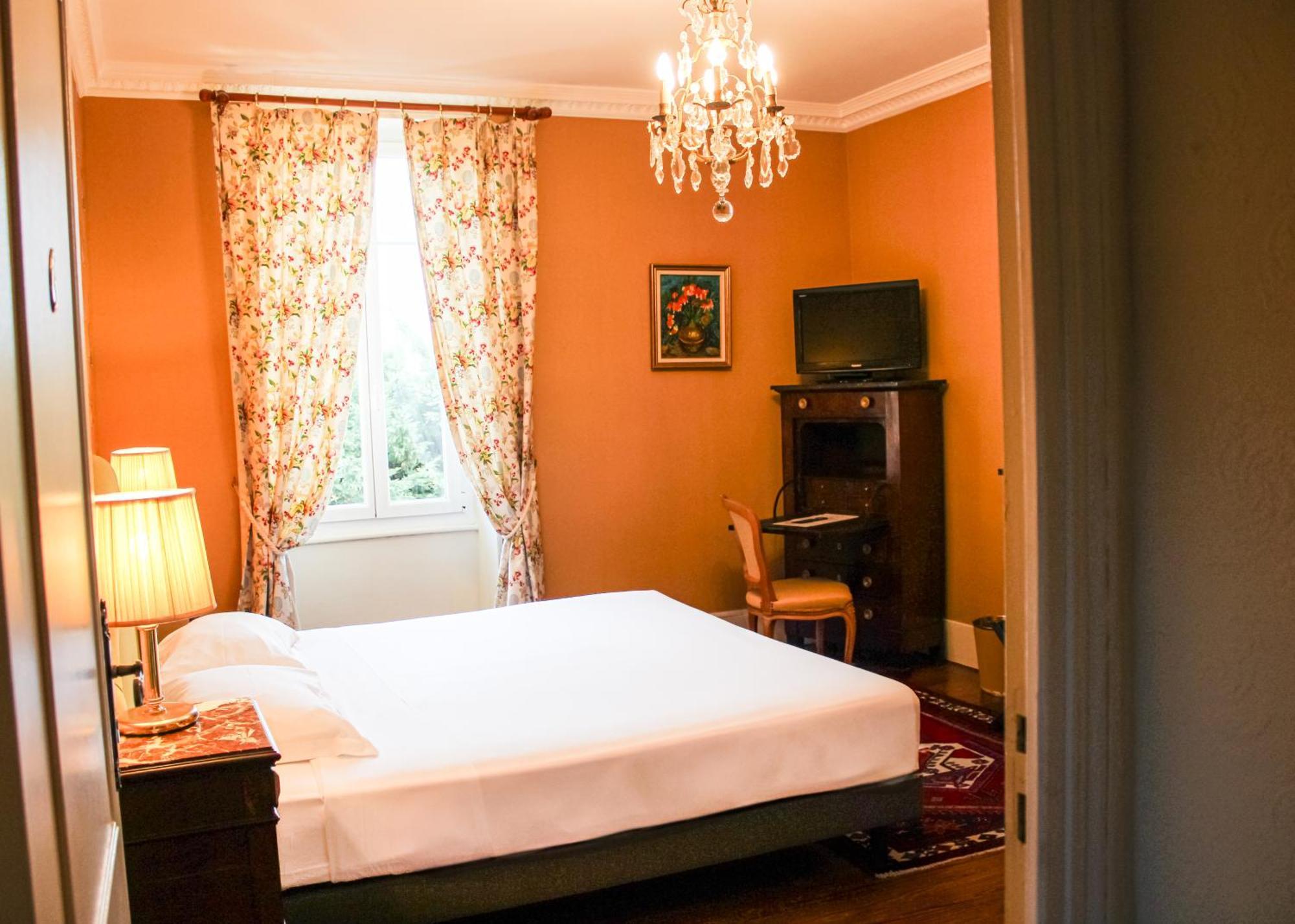 Hotel La Villa Fleurie Beaune  Bagian luar foto